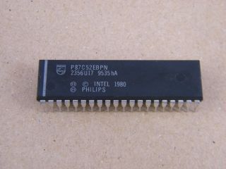 P87C52EBPN  INTEL 8 BIT MICROCONTROLLER DIL40