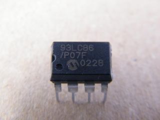  93LC86P MICROCHP 1024X16  EEPROM DIL8