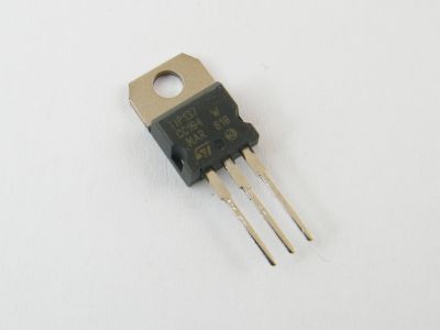 TRANSISTOR TIP137 8A 100V 70W PDARL ST MICROELECTRONICS TO-220