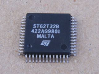 ST62T32BQ6 ST MICROCONTROLLER PQFP52