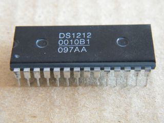 DS1212 NONVOLATILE CONTROLLER X 16 CHIP DALLAS DIP28